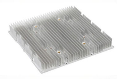 Προσαρμοσμένα σχεδιαγράμματα εξώθησης Heatsink αργιλίου/CNC υψηλή ακρίβεια που επεξεργάζεται το μέρος στη μηχανή