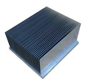Καθαρίστε την εξώθηση Heatsink αργιλίου για το θερμαντικό σώμα αργιλίου
