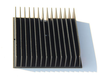 Μαύρες εξωθήσεις Heatsink αλουμινίου 6005-T5, τελειωμένη κατεργασία