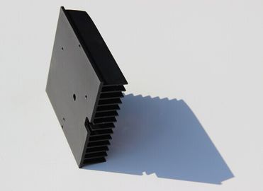 Ο βιομηχανικός Μαύρος εξωθήσεων Heatsink αλουμινίου ευπόβαλε σε ανοδική οξείδωση 6063